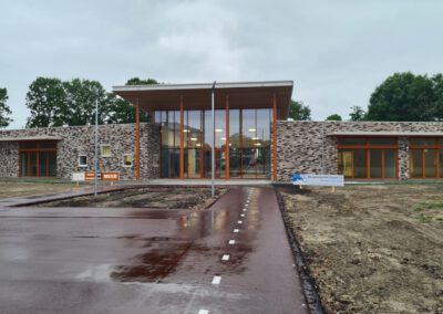 Nieuwbouw kindcentrum Mienskipskoalle Sibrandburen